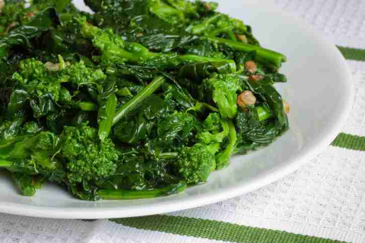 Semina e coltivazione delle cime di rapa - semplice piatto di cime di rapa