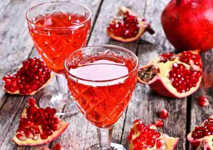 Il liquore al melograno, una ricetta semplice e... allegra