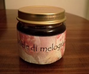 Gelatina di melograno in vasetto