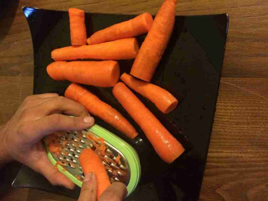 Come grattugiare le carote