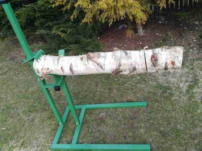 Cavalletto per tagliare la legna